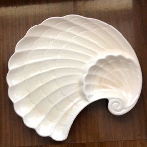 Pretty seashell dish